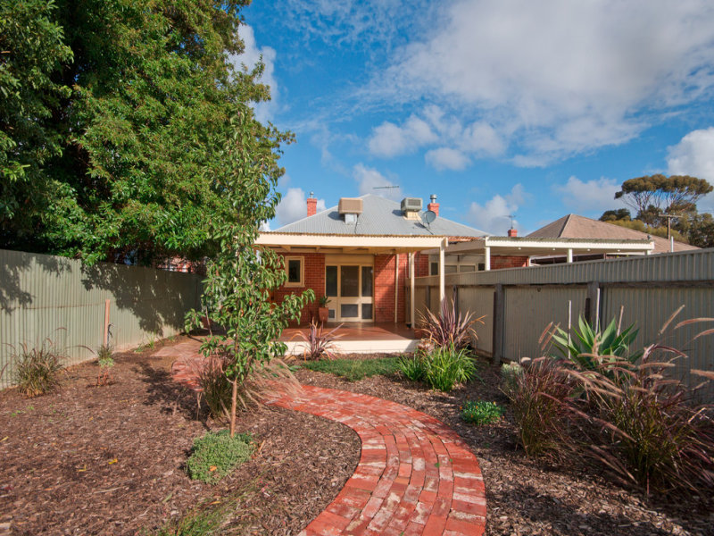 21 Naldera Street, GLANDORE — image 9