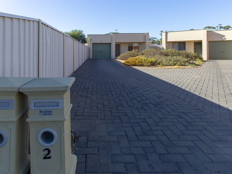 1/10 Shrewton Court, SALISBURY NORTH — image 4