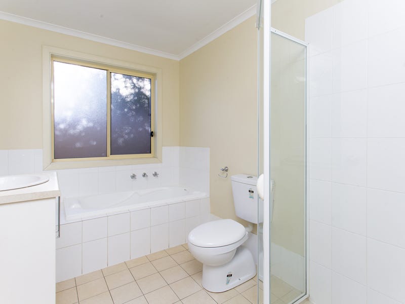 1/10 Shrewton Court, SALISBURY NORTH — image 6