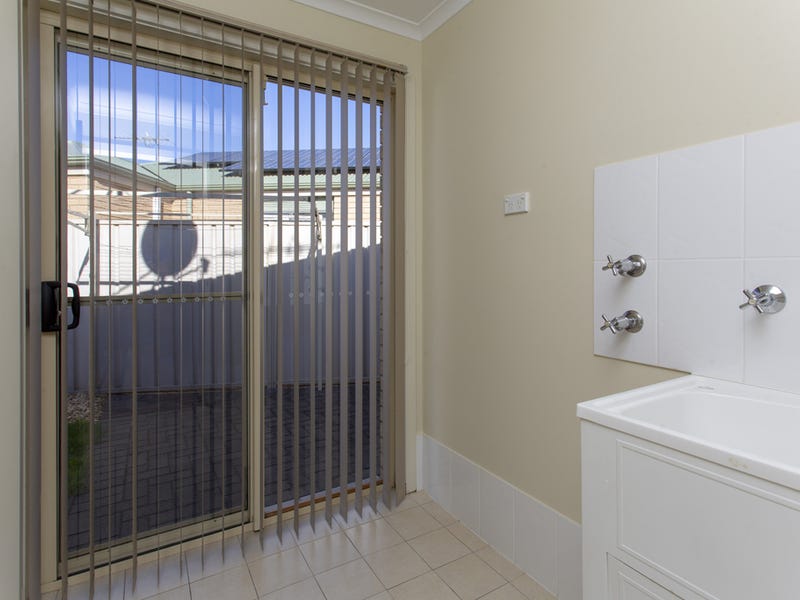 1/10 Shrewton Court, SALISBURY NORTH — image 7