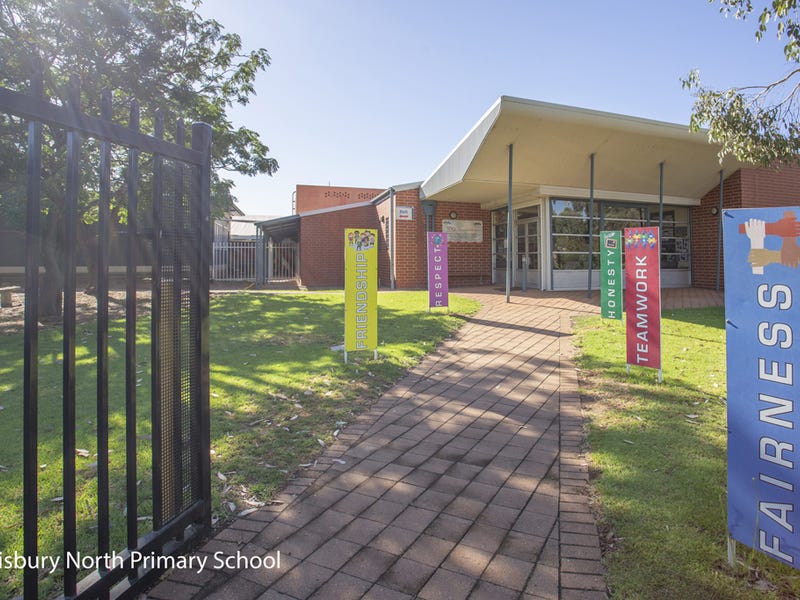 1/10 Shrewton Court, SALISBURY NORTH — image 14