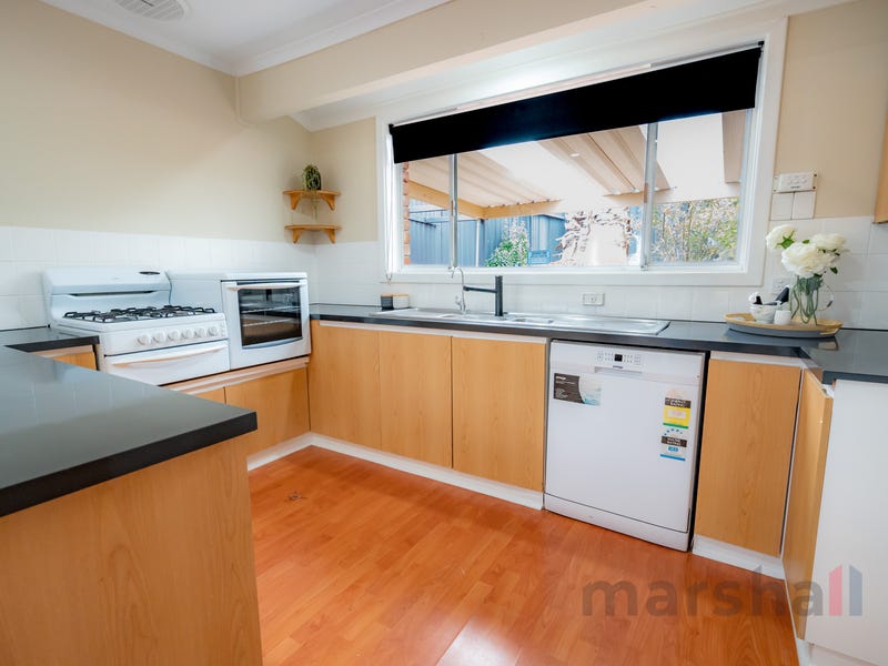 38 Marian Crescent, HILLBANK — image 6