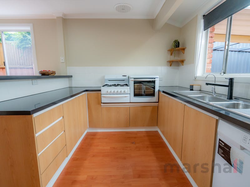 38 Marian Crescent, HILLBANK — image 7