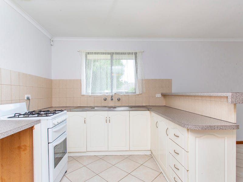 7 Raphael Crescent, MORPHETT VALE — image 5