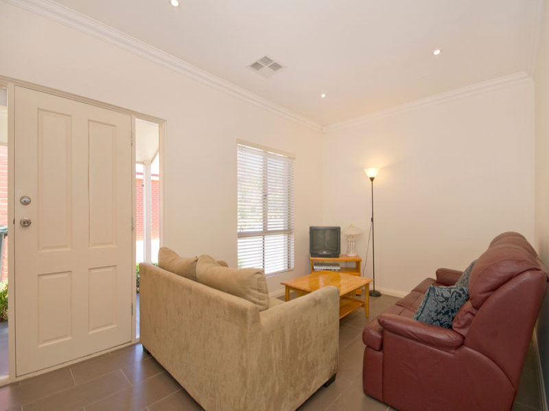 1/14 Hockley Terrace, ATHELSTONE — image 6