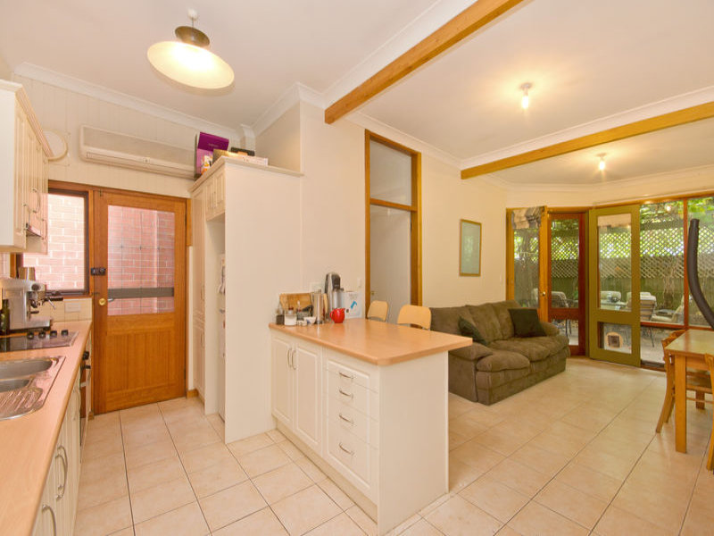 28 Charlotte Place, ADELAIDE — image 4