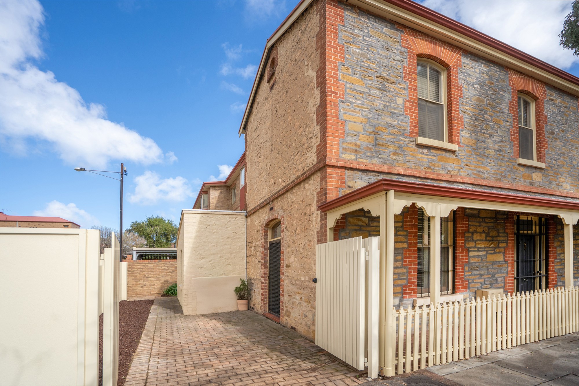 84  Mackinnon Parade, NORTH ADELAIDE — image 4