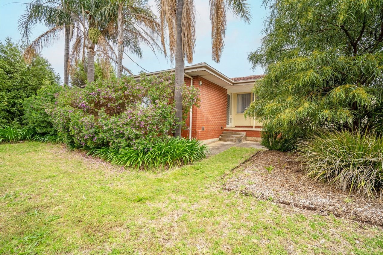 7 Amundsen Drive, INGLE FARM — image 3