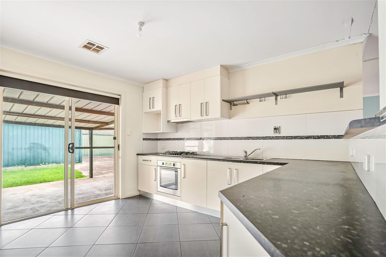 7 Amundsen Drive, INGLE FARM — image 6