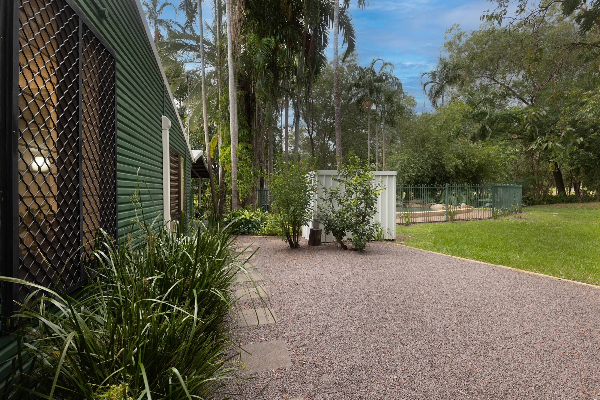 20 London Road, Virginia For Sale by Farmbuy.com - image 2