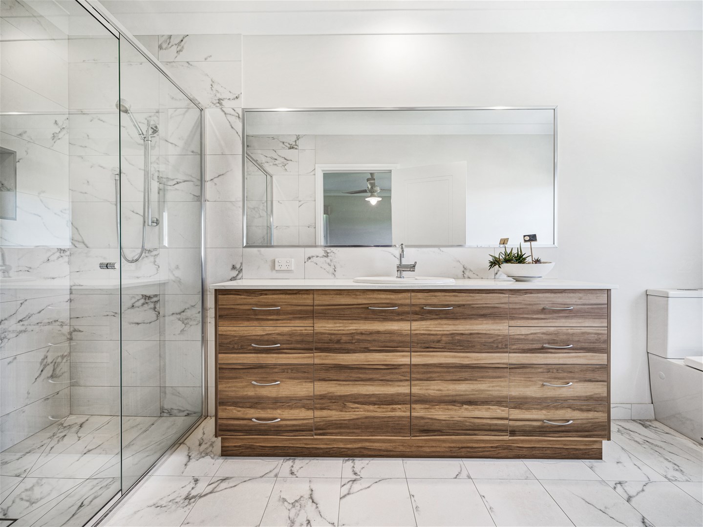 144 Kealy Road, Benalla For Sale by Farmbuy.com - image 10