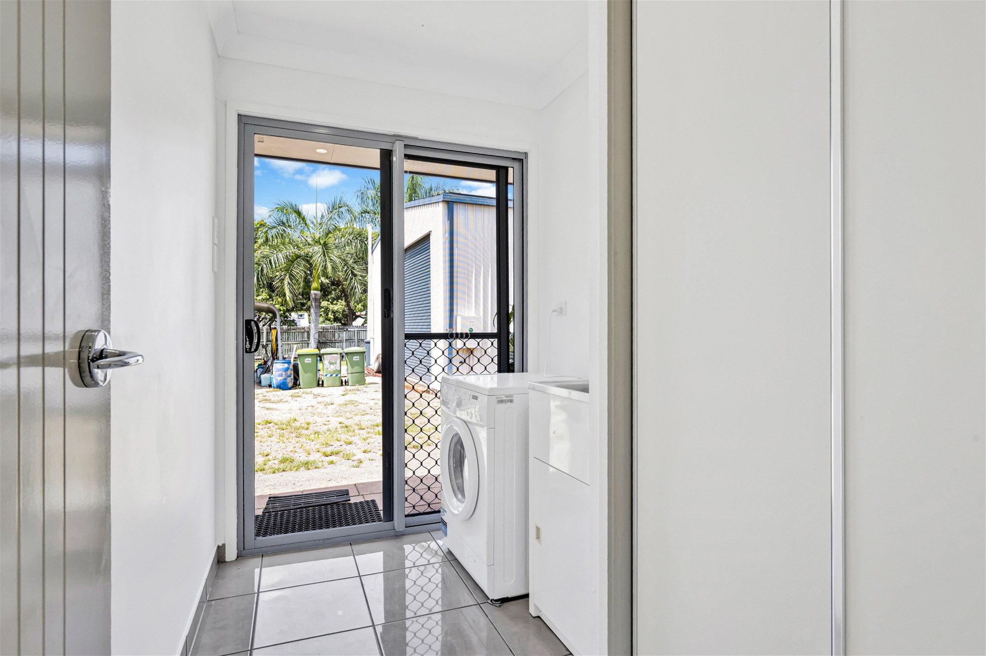 102 Miran Khan Drive, Armstrong Beach For Sale by Farmbuy.com - image 16