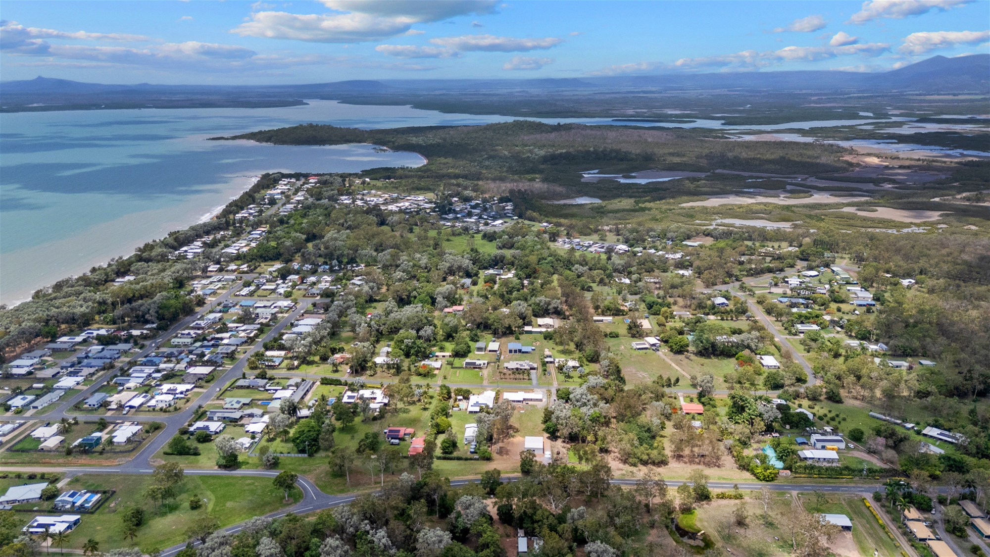 102 Miran Khan Drive, Armstrong Beach For Sale by Farmbuy.com - image 32