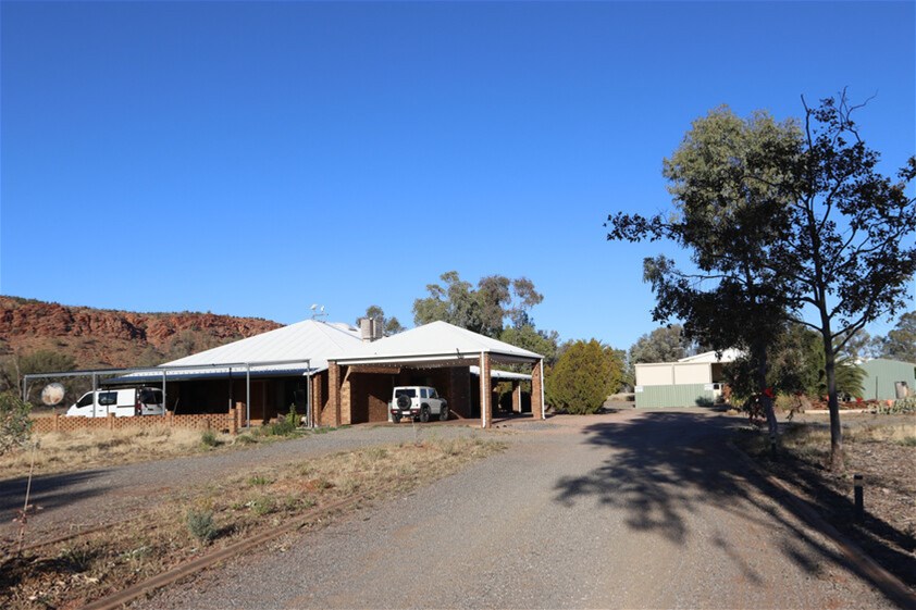 14 Brumby Road, Alice Springs For Sale by Farmbuy.com - image 2