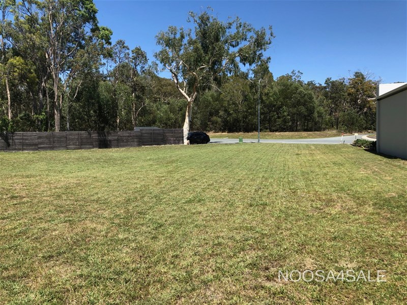 Large Homesite Close to the Beach