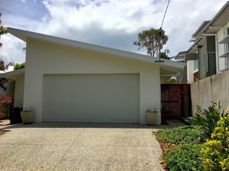 Secluded in Sunshine Beach