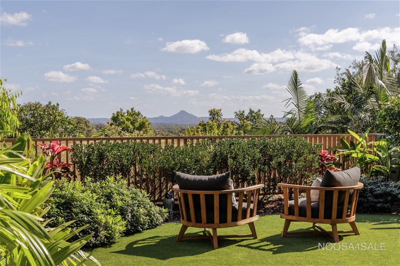 Luxury Garden Apartment