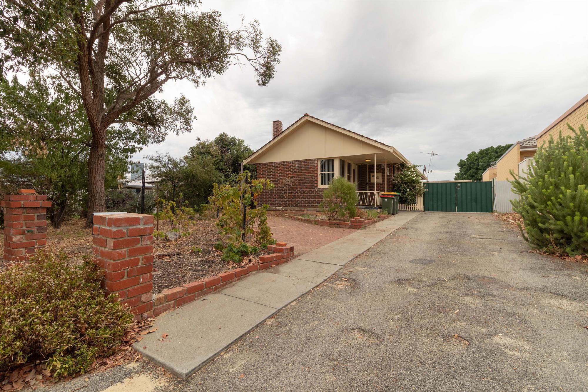 33 Tuckfield Way, Nollamara Wa 6061