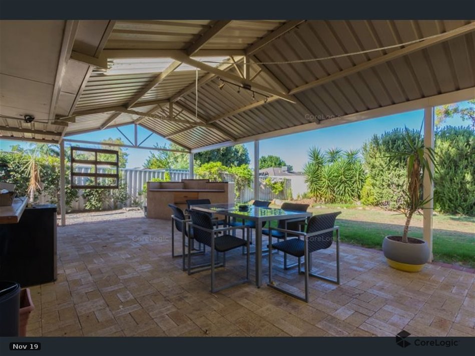 32 Jefferson Drive, Marangaroo Wa 6064