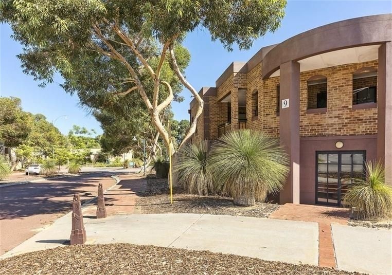 4/9 Lakeside Drive, Joondalup Wa 6027