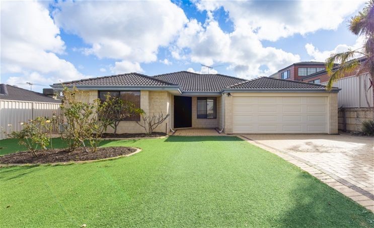 43 Chatsworth Drive, Hocking Wa 6065