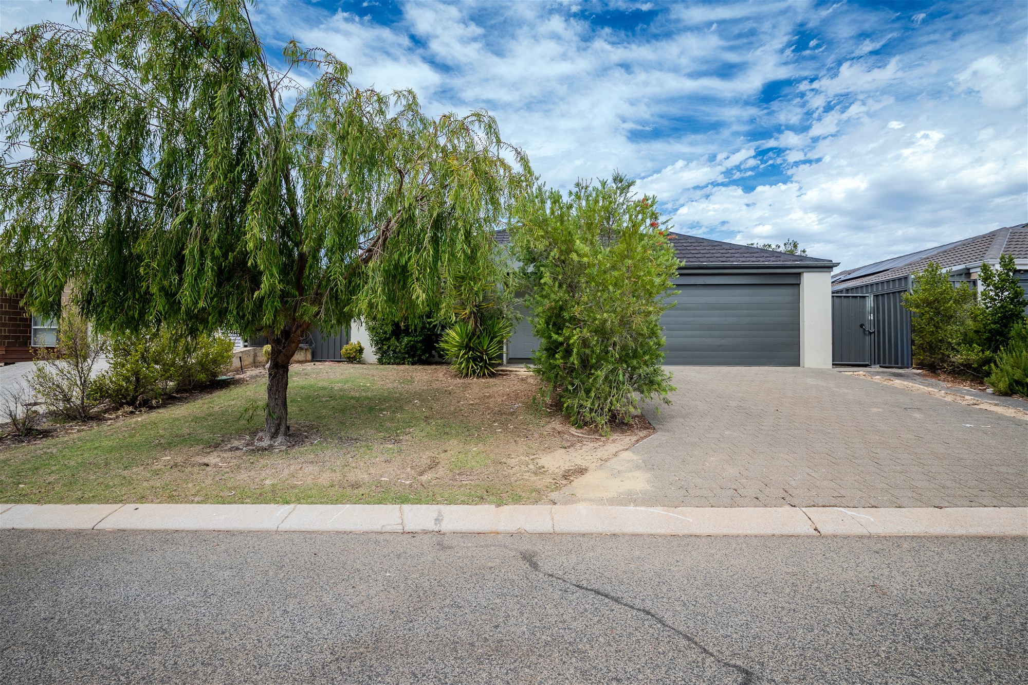 16 Viminea Street, Carramar Wa 6031