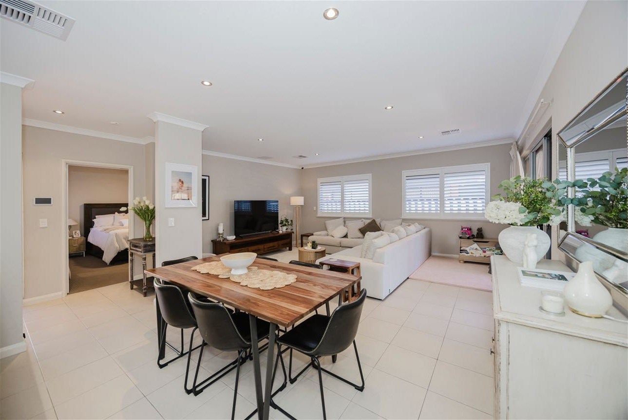 17B Pissaro Crescent, Ashby Wa 6065