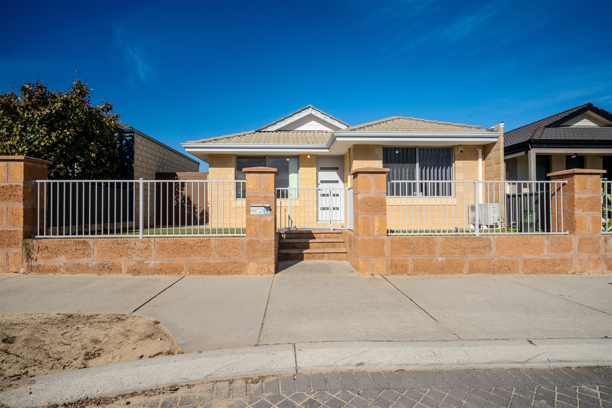 15 Splenders Avenue, Banksia Grove Wa 6031