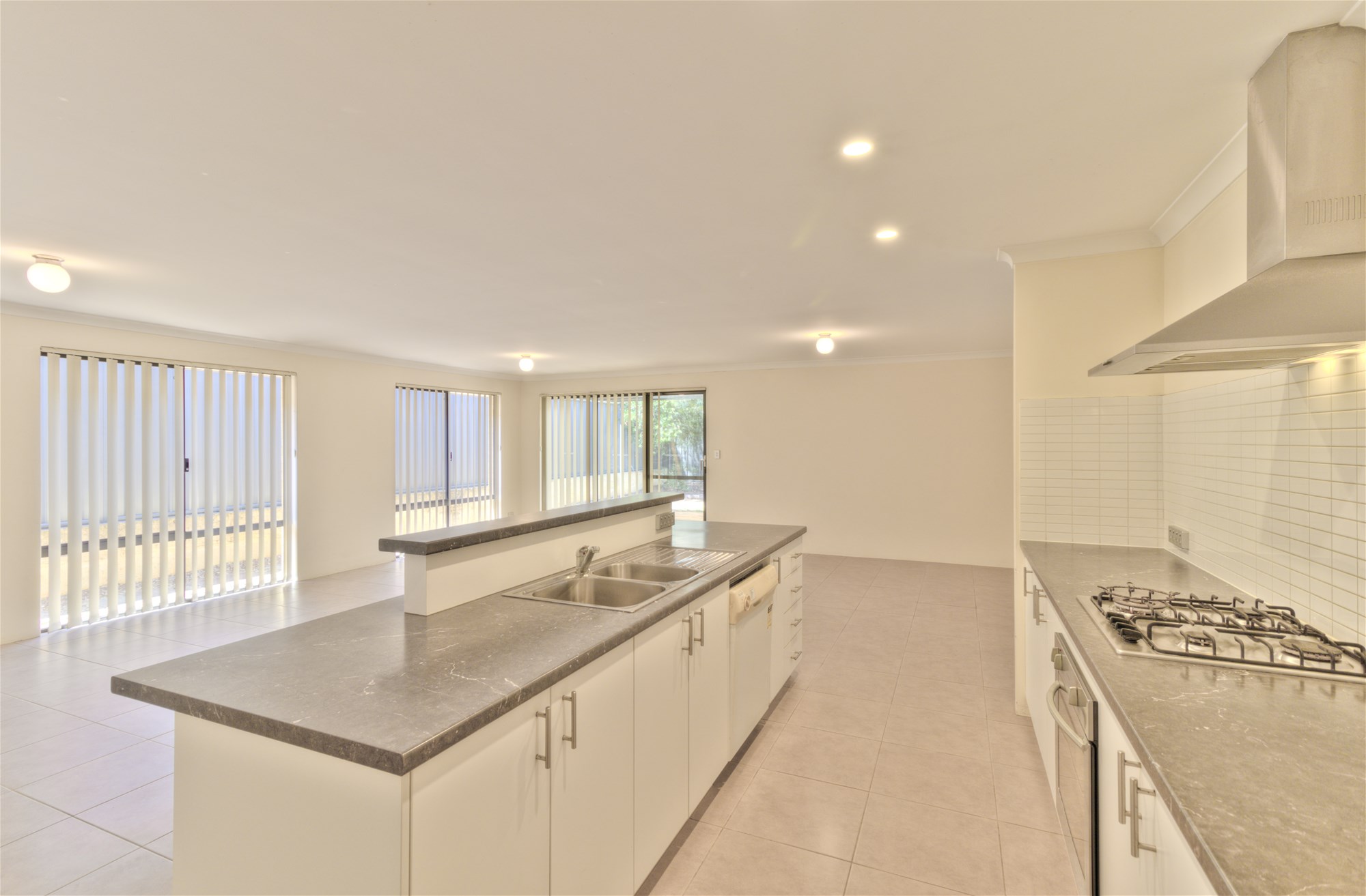 59 Joseph Banks Blvd, Banksia Grove Wa 6031