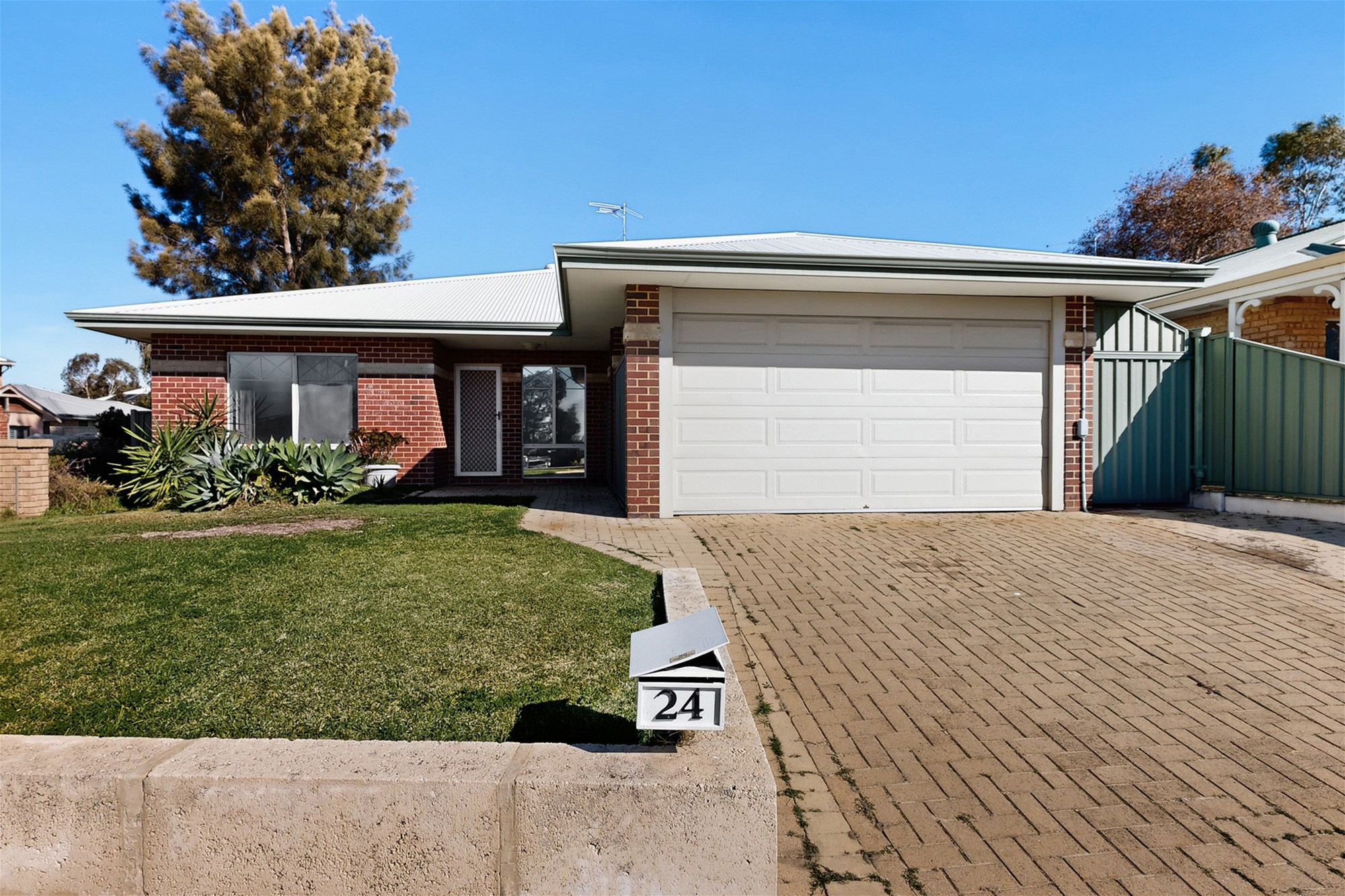 24 Reseda Elbow, Banksia Grove Wa 6031