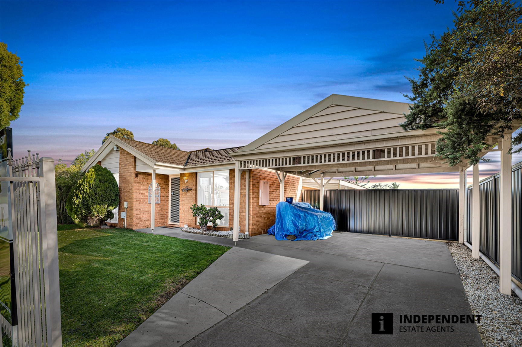 11 Annand Close, CRANBOURNE WEST VIC 3977