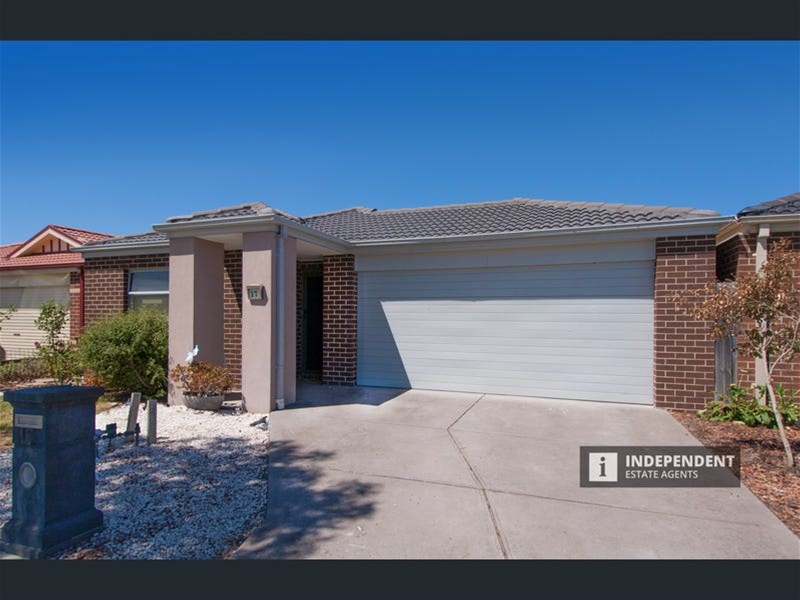 17 Evesham Street, CRANBOURNE NORTH VIC 3977