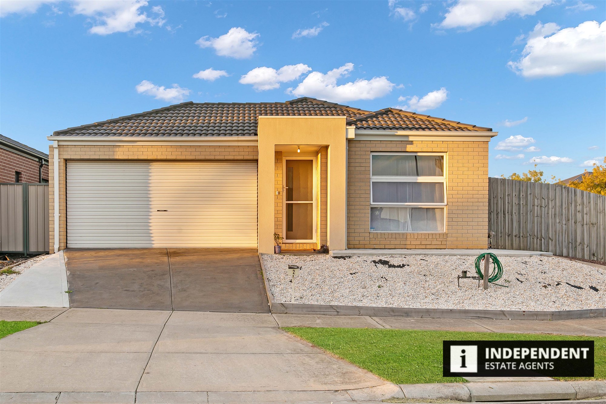 2 Phoenix Cct, BROOKFIELD VIC 3338