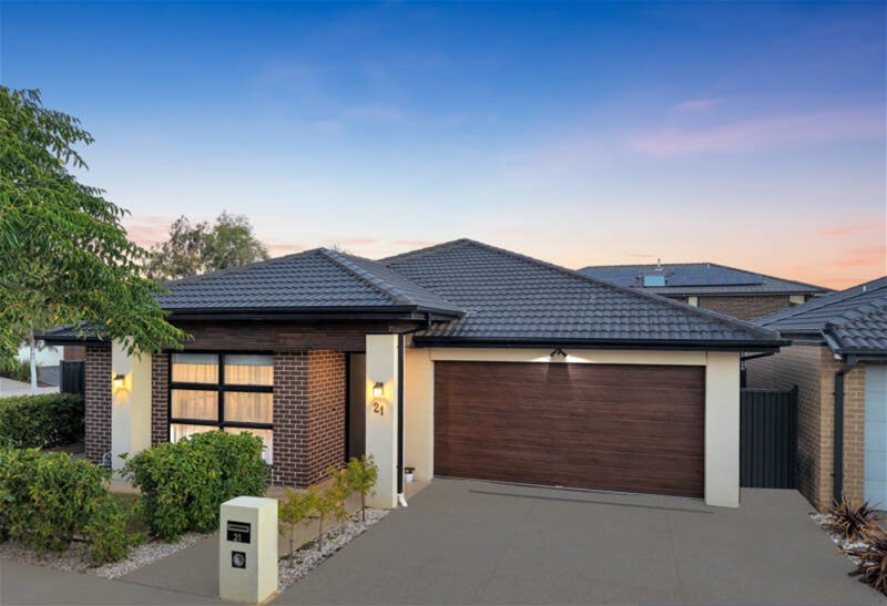 21 Colosseum Drive, STRATHTULLOH VIC 3338