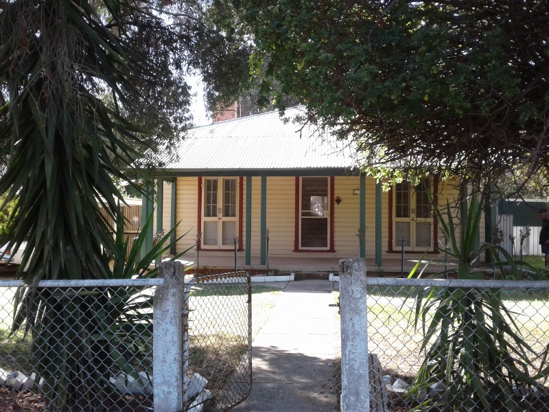 1 Gaffney St OAKLANDS NSW
