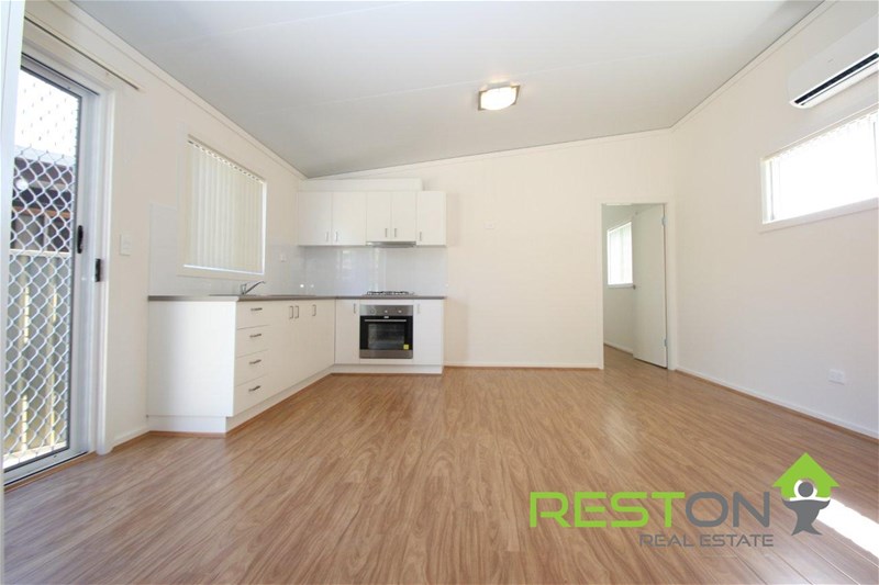 COLYTON - GRANNY FLAT WITH ALL THE MODERN INCLUSIONS! 