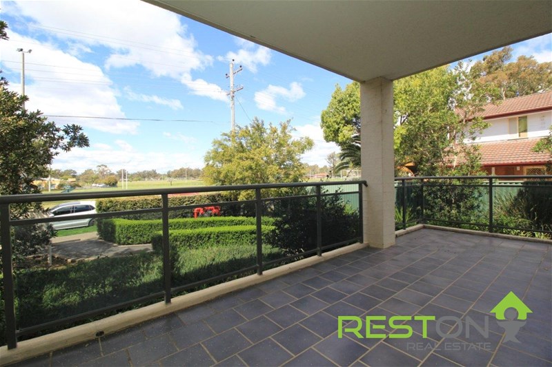 KINGSWOOD - Extra Large Two Bedroom Apartment 