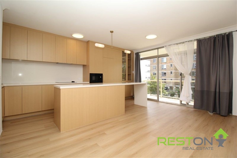 MOSMAN - Fully Renovated One Bedroom Unit with District Views