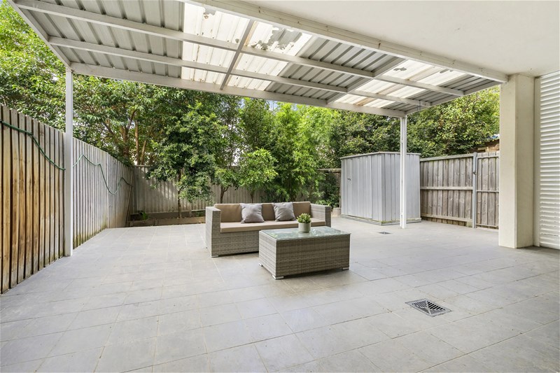 ROSEHILL - Spacious Ground Floor Unit with Huge Courtyard