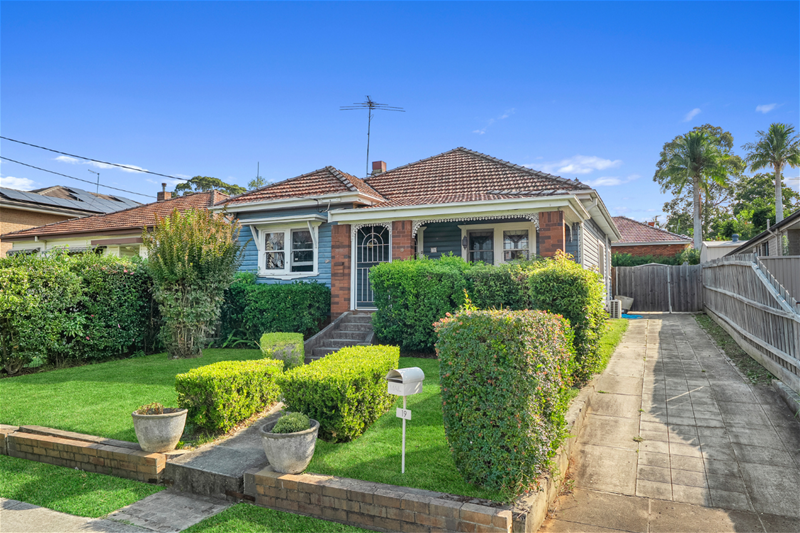 WENTWORTHVILLE - Charming three bedroom home
