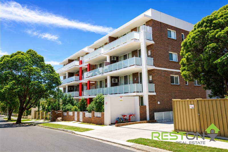 ROSEHILL - LARGE SUNLIT APARTMENT 