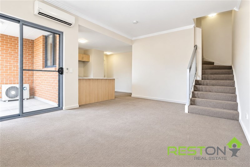 ST MARYS - TOP FLOOR APARTMENT 