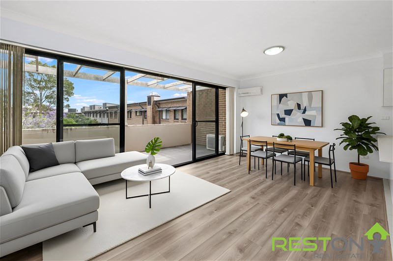 WESTMEAD - Modern Top Floor Apartment in the Heart of Westmead