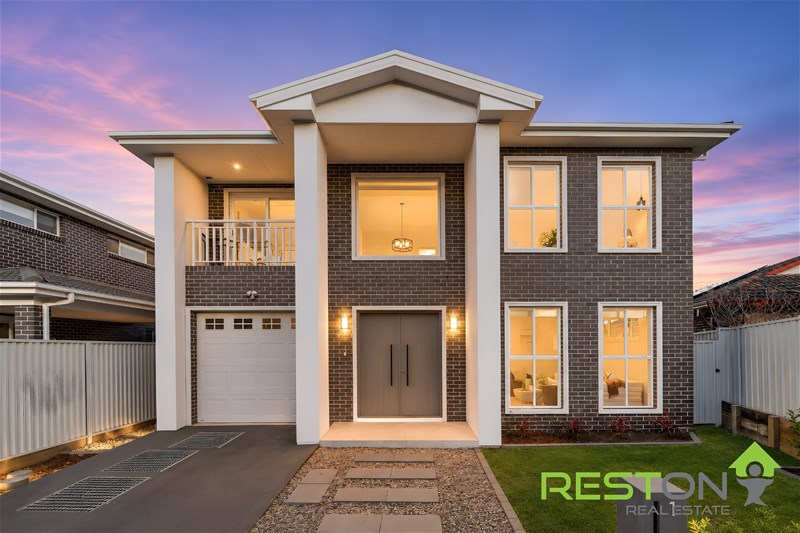 KINGS LANGLEY - Luxury, Space & Sophistication 