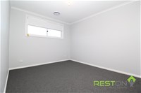 68 Horizon Loop ORAN PARK, NSW 2570
