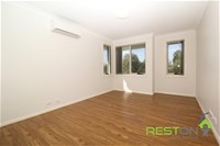 12 Regalia Crescent GLENFIELD, NSW 2167