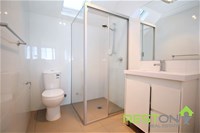 2/99 Canberra Street OXLEY PARK, NSW 2760