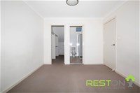 2/99 Canberra Street OXLEY PARK, NSW 2760