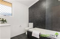 1 Tetbury Close CAMBRIDGE PARK, NSW 2747