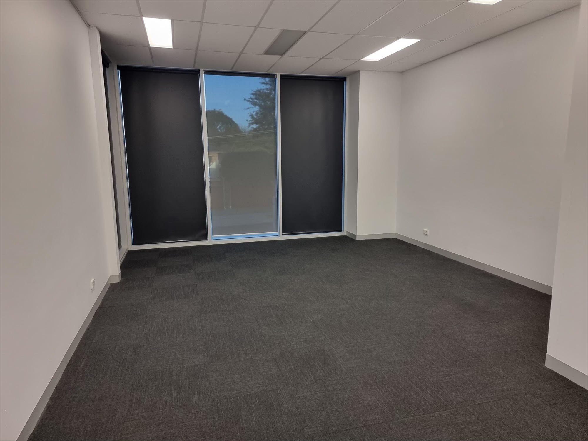 Pilatis studio for lease. 2